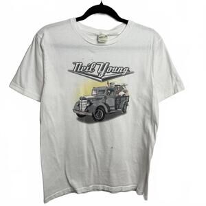 Vintage 2007 Neil Young folk rock band tour tee M